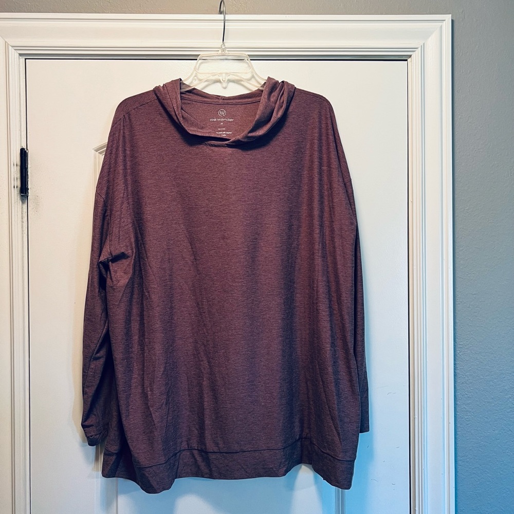 We Wander hoodie. XXL. Lightweight wicking fabric with thumb notches.